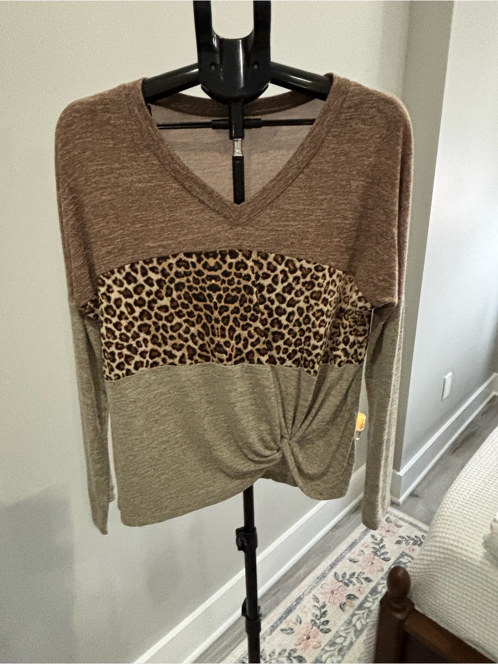 Leopard-Trim V-Neck Knit Top in Brown and Tan